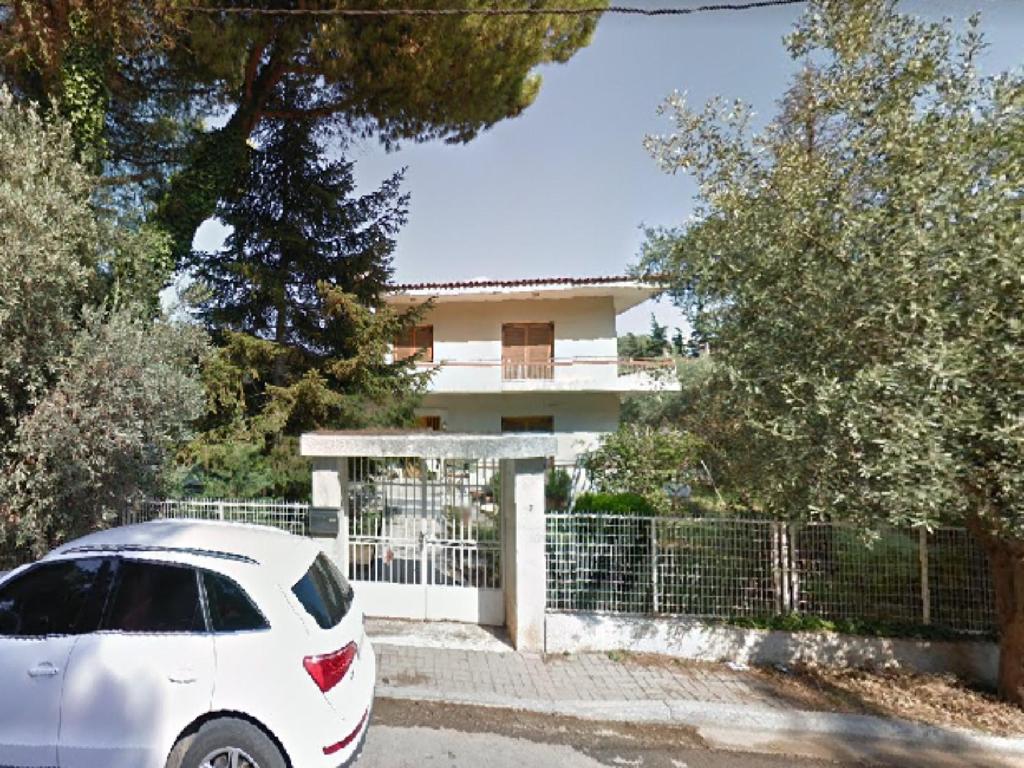 House-Northern Athens-122682