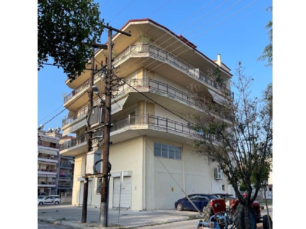 Apartment-Pierias-98074
